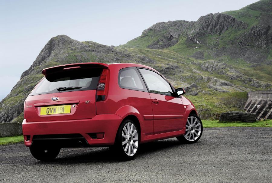 Ford Fiesta ST 2005 года  (фото 42 из 57)